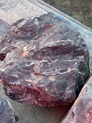 Камни для ландшафтного дизайна красно-фиолетовые 10-60 килограмм купить в Коркино