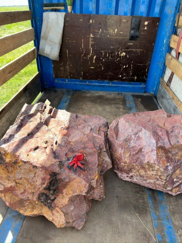 Ландшафтные глыбы красно-фиолетовые 200-1000 килограмм купить в Коркино