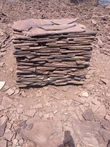 Плитняк лемезит бордовый для цоколя 1,5-2 см купить в Коркино