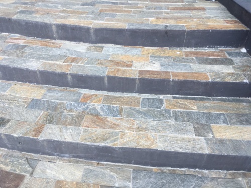 Плитка из Златолита Уральского для лестницы купить в Коркино