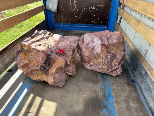 Ландшафтные глыбы красно-фиолетовые 200-1000 килограмм купить в Коркино