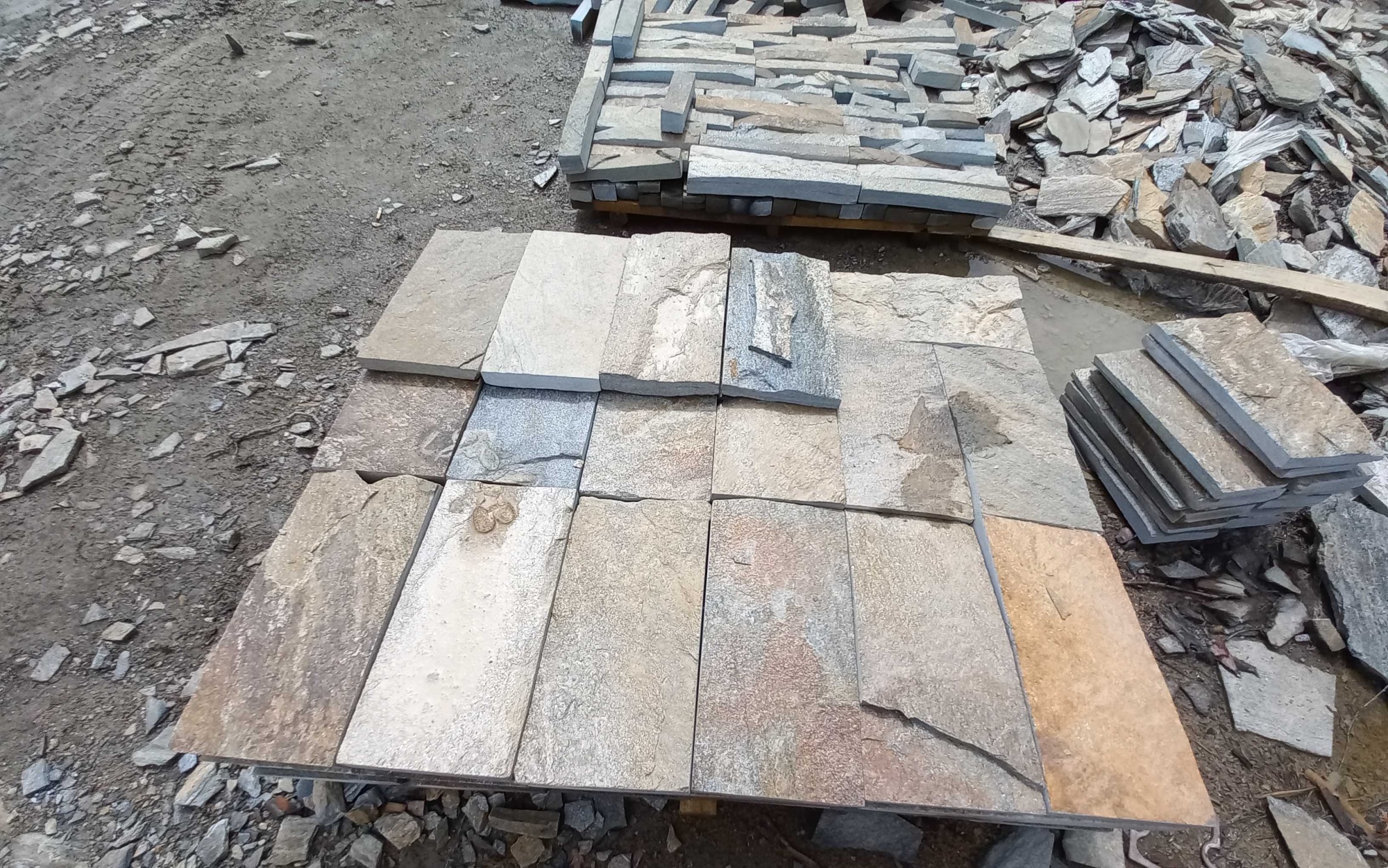 Плитка пилёная златолит Уральский для фасада купить в Коркино