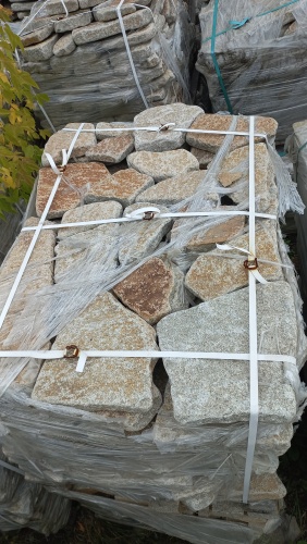 Плитняк галтованный гранитный для ландшафтного дизайна купить в Коркино