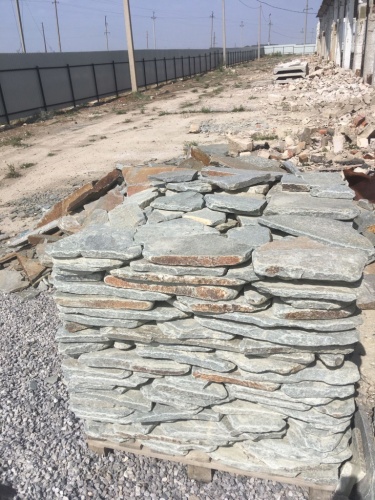 Златолит серебристый галтованный для лестниц купить в Коркино