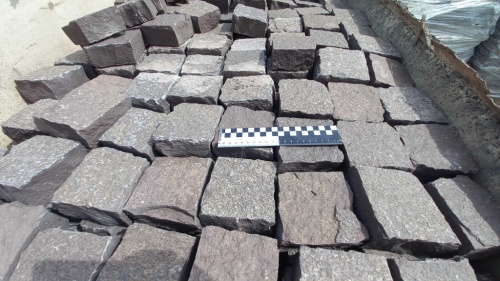 Брусчатка колотая красная